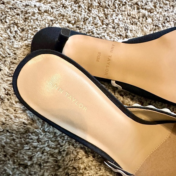 NEW Ann Taylor Ric Rac Embroidered Mule Pumps, 8.5 - Picture 9 of 9